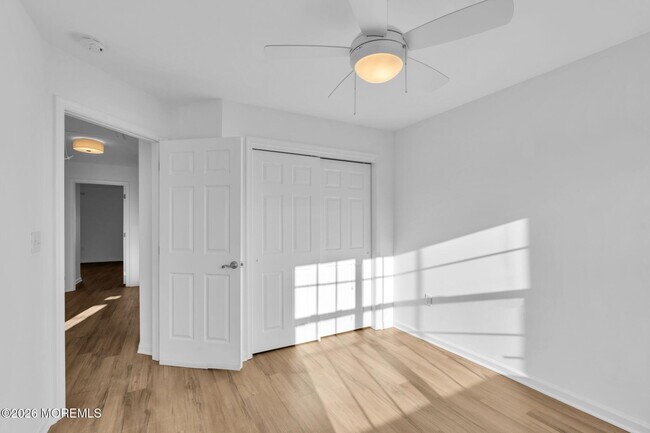 Building Photo - 40 Thistledown St