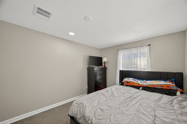 Building Photo - 223 E Melville Dr