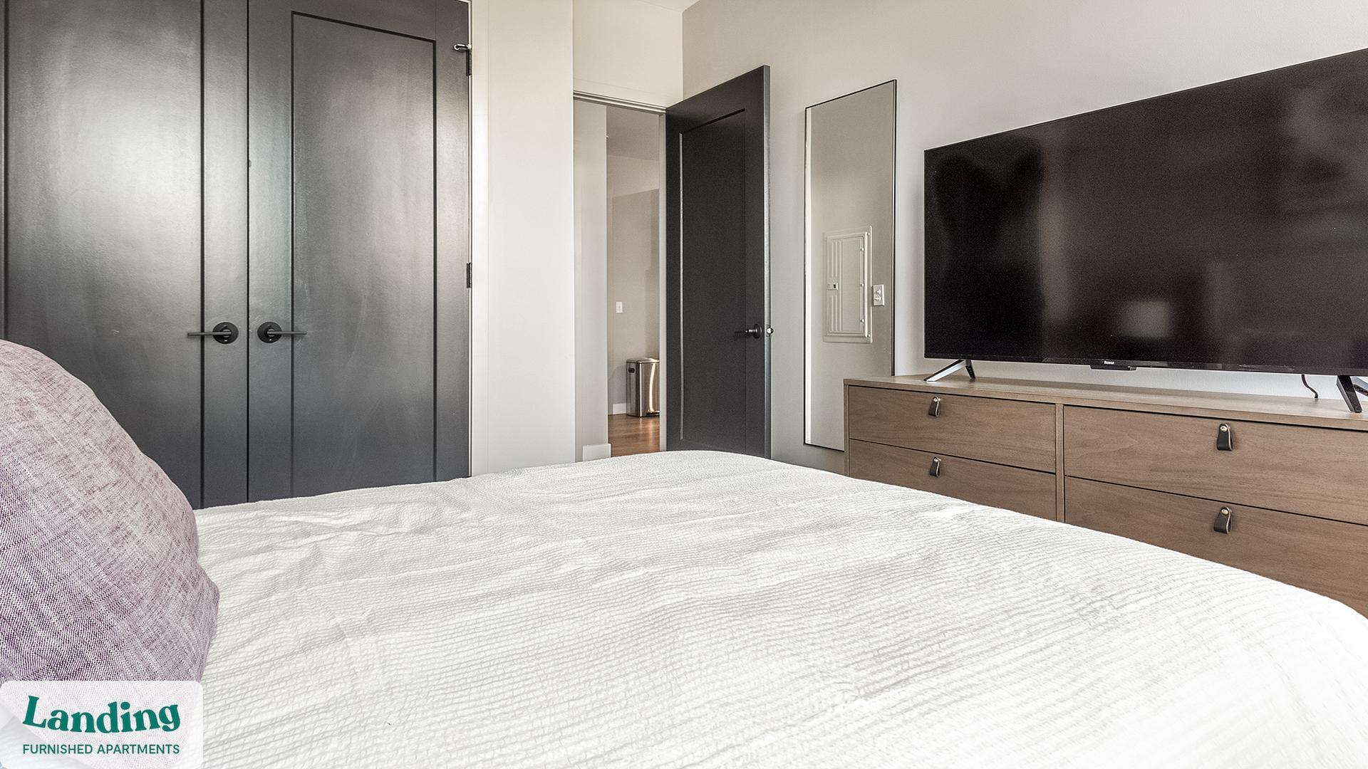 Building Photo - 299 DeBaliviere Ave