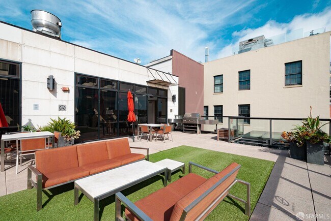 Building Photo - 2 Mint Plaza