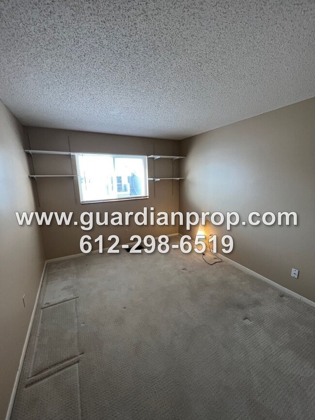 Building Photo - 2nd Floor Condo for September, Balcony, Fi...