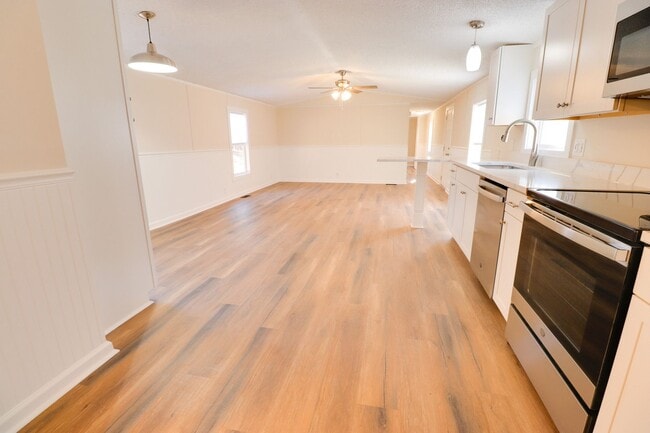 Building Photo - 1022 Bridgetown Ct
