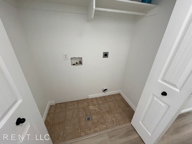Building Photo - 4 br, 2 bath House - 1728 W. 1100 S.