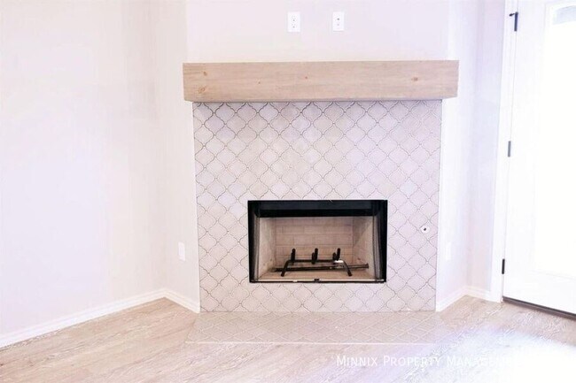 Building Photo - 5840 Lehigh St