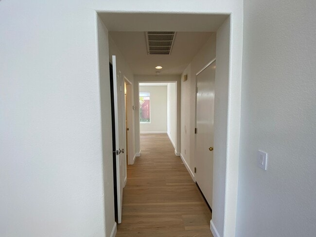 Building Photo - Gorgeous 4 Bedroom Carlsbad Home With A Stunning View and Solar!