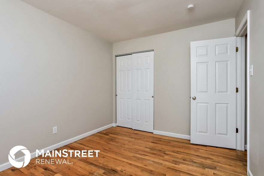 Building Photo - 3909 Opal Dr