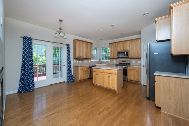 Building Photo - **5-BEDROOM HOME IN AMENITY-RICH MCKAY'S MILL NEIGHBORHOOD IN FRANKLIN/ WILLIAMSON COUNTY TN**