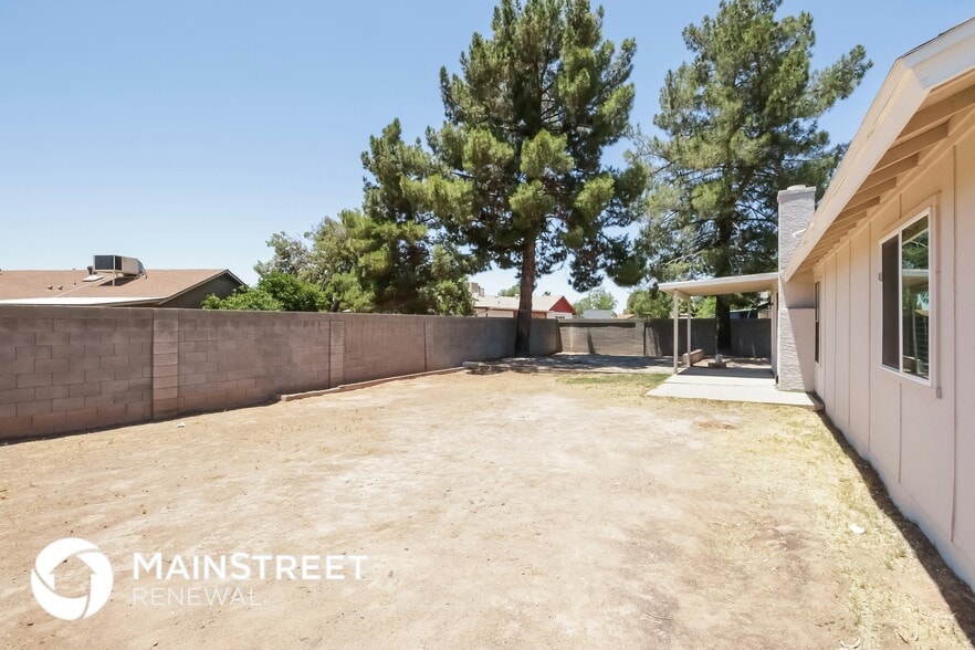 Building Photo - 65 W San Angelo St