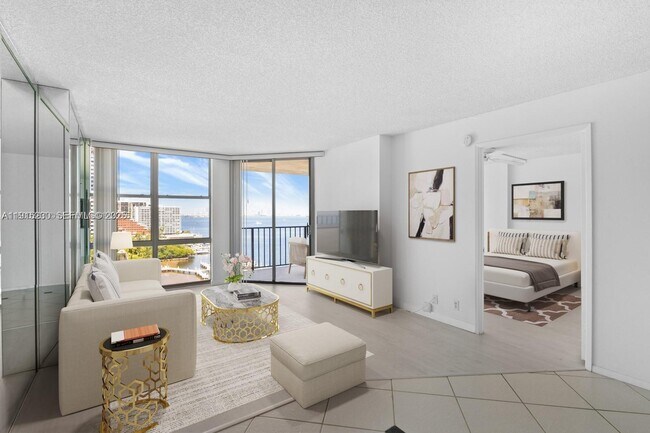 Building Photo - 1865 Brickell Ave