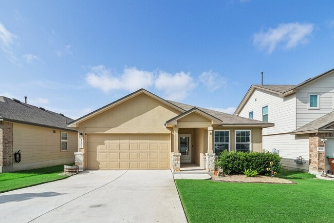 Building Photo - "Charming 4-Bedroom Oasis with custom fini...