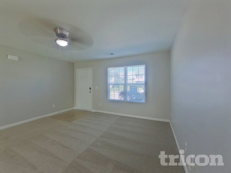 Building Photo - 537 Gentle Breeze Ln