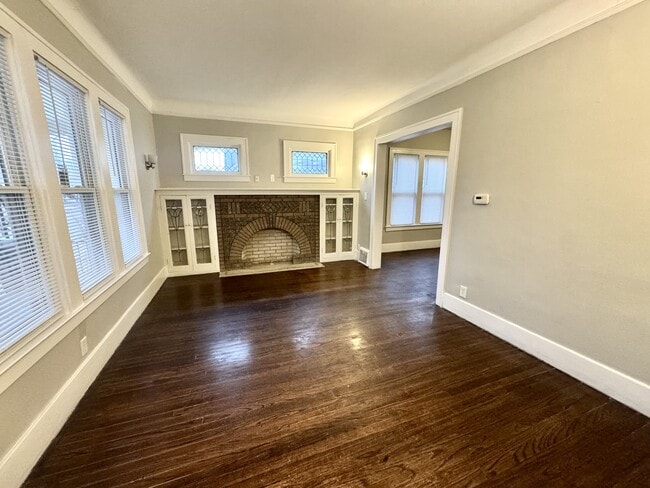 Building Photo - 14570 Lappin St