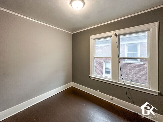 Building Photo - 2732-2734 Clements