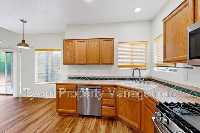 Building Photo - 10909 Pasquale Dr NW