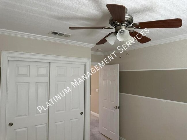 Building Photo - 3075 Summer Breeze Ave