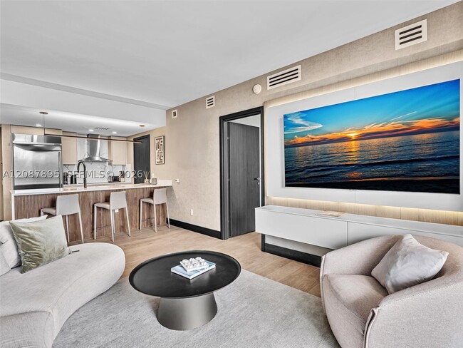 Building Photo - 1300 Brickell Bay Dr
