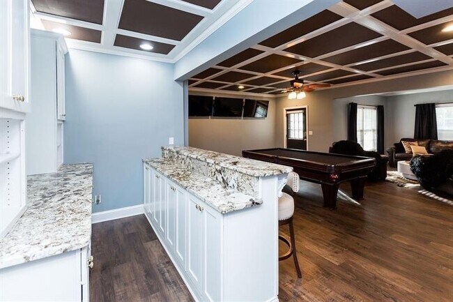 Building Photo - 14 Coopers Glen Dr SW