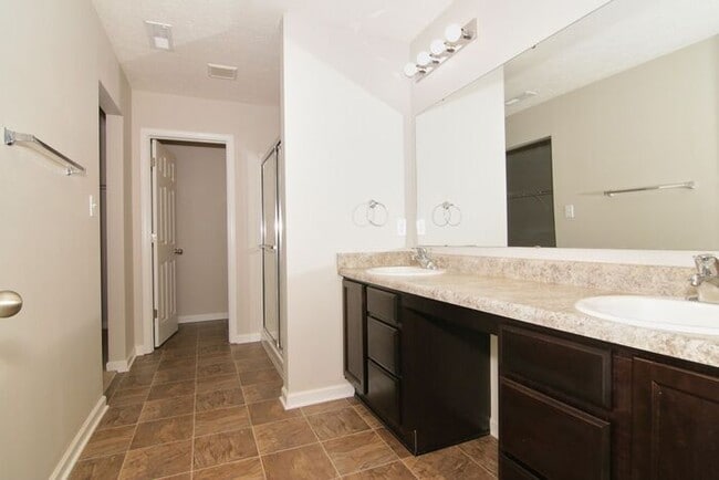 Building Photo - Cozy Updated Ranch