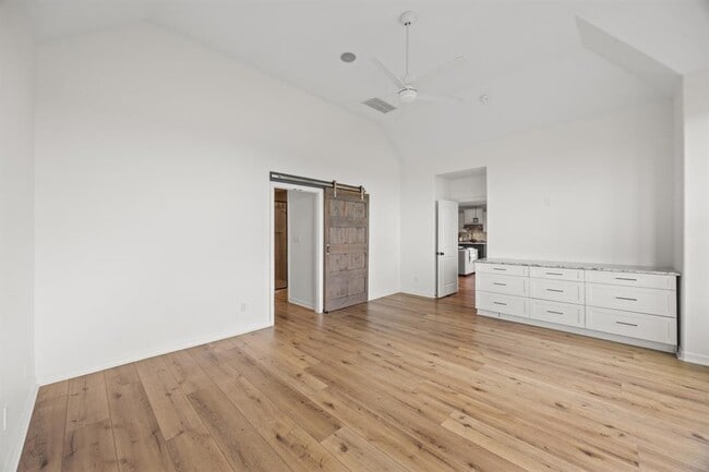Building Photo - 366 Mirafield Ln