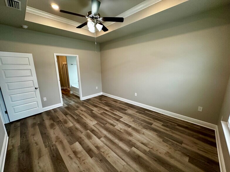 Building Photo - 24398 Alydar Lp