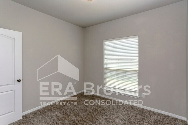 Building Photo - 1236 Grand Oak Trl