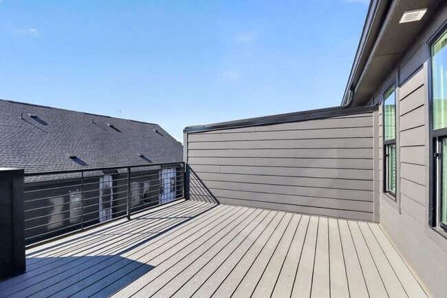 Building Photo - Brand New, Stunning 3BD/3.5BA Townhome on Graham w/ Full Bath on Top Floor! SUMMER SPECIAL! 50% O...