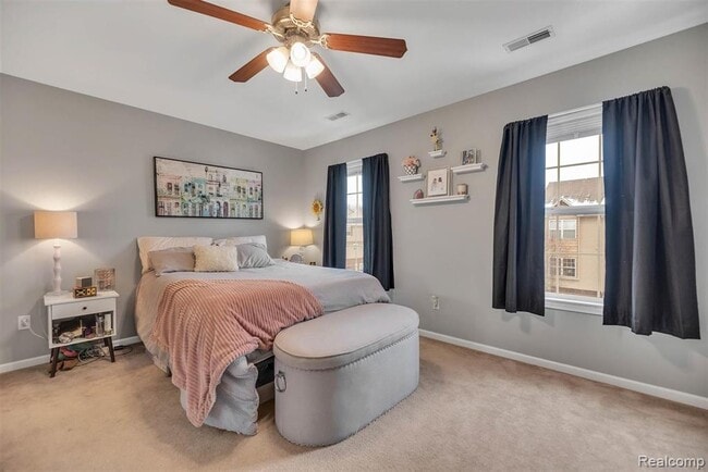 Building Photo - 2205 Knotty Pine Tr