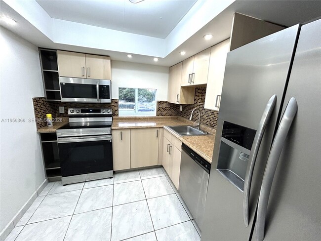 Building Photo - 250 180th Dr