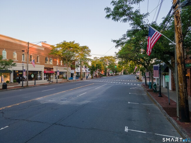 Building Photo - 345 Reef Rd