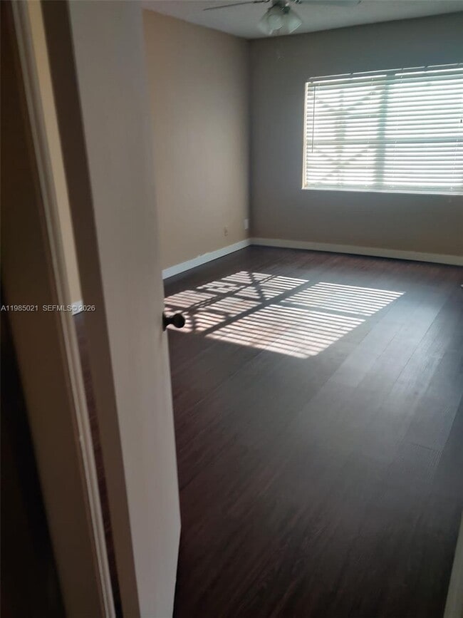 Building Photo - 8290 Lake Dr