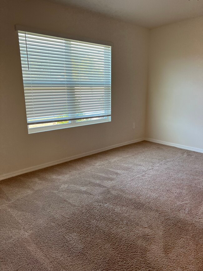 Building Photo - 3833 Golden Oriole Pkwy