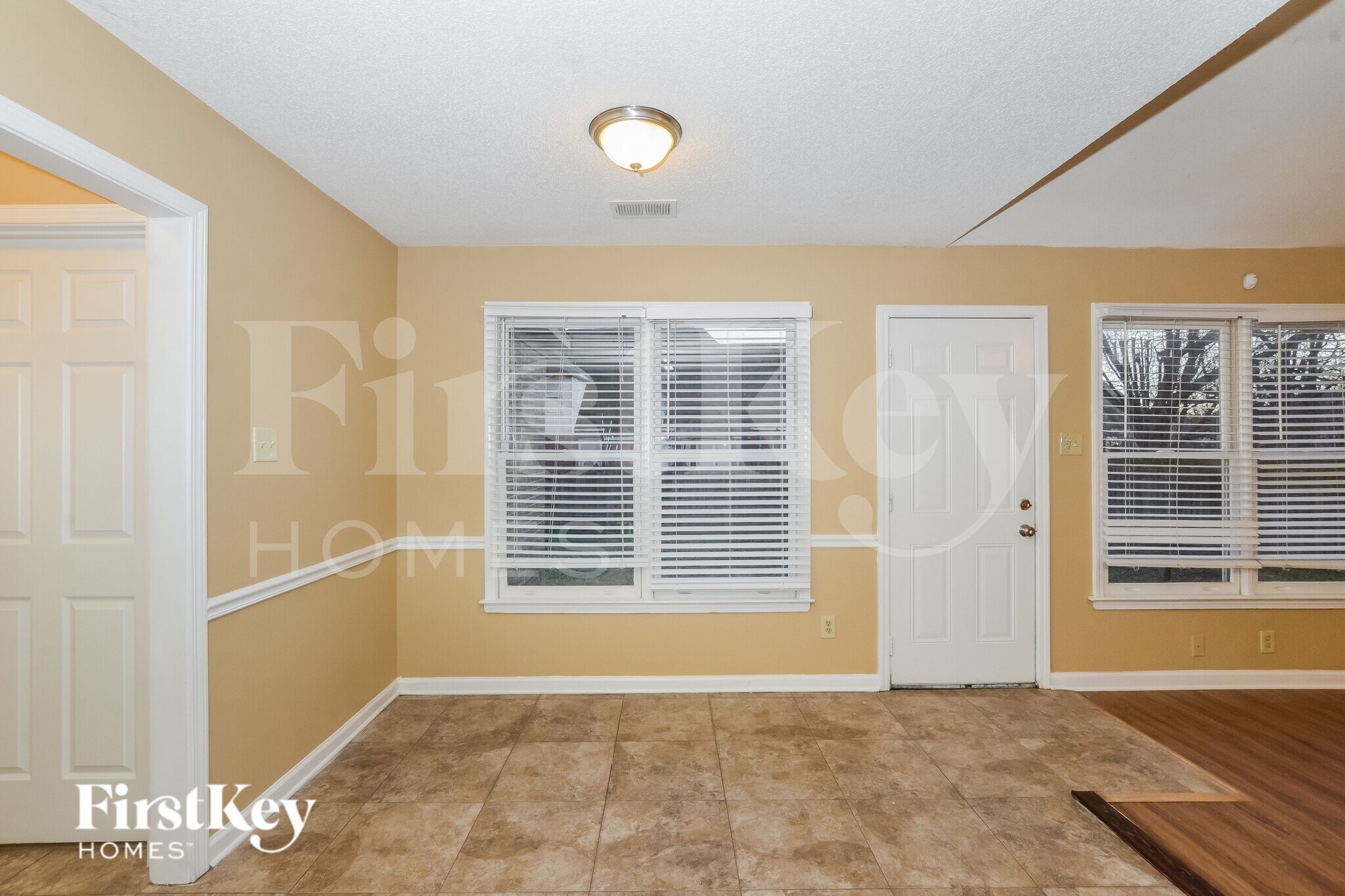 Building Photo - 9329 Barrow Dr