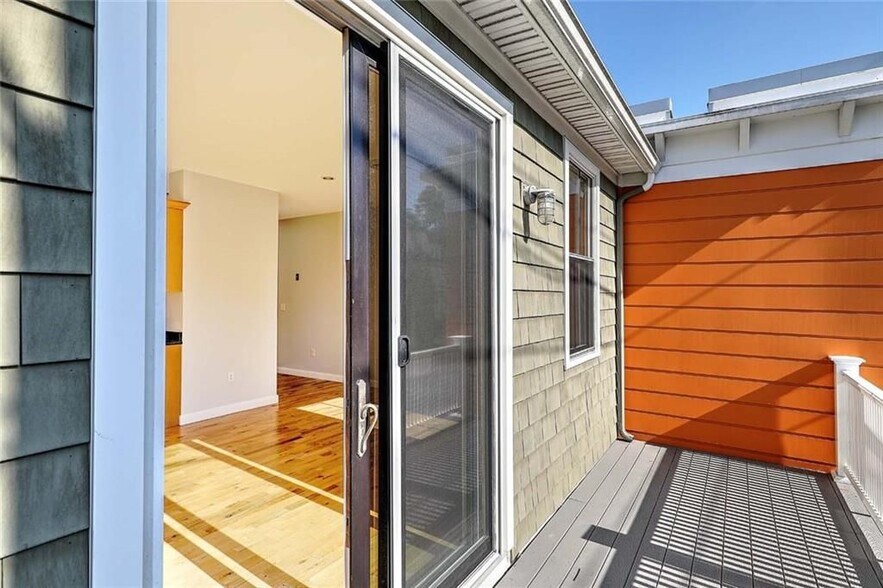 Building Photo - 400 Hope St