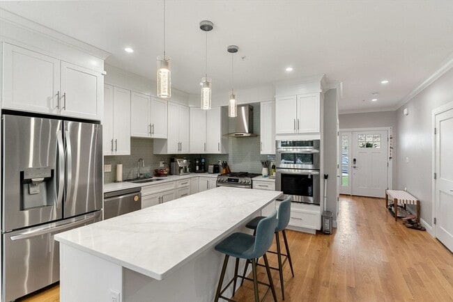 Building Photo - 12 Blueberry Hill Ln