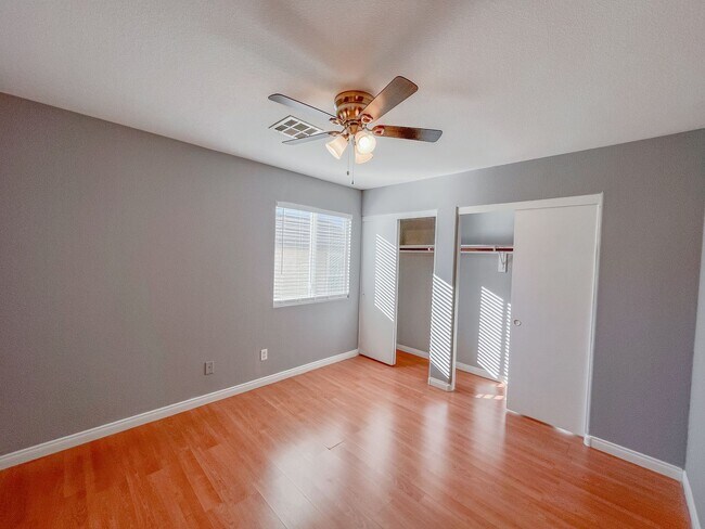Building Photo - **$500 OFF MOVE IN BY 08/07/2026**Charming Two-Story Home In the Heart of Summerlin with Pool