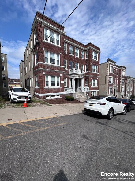 Building Photo - 119 Brainerd Rd