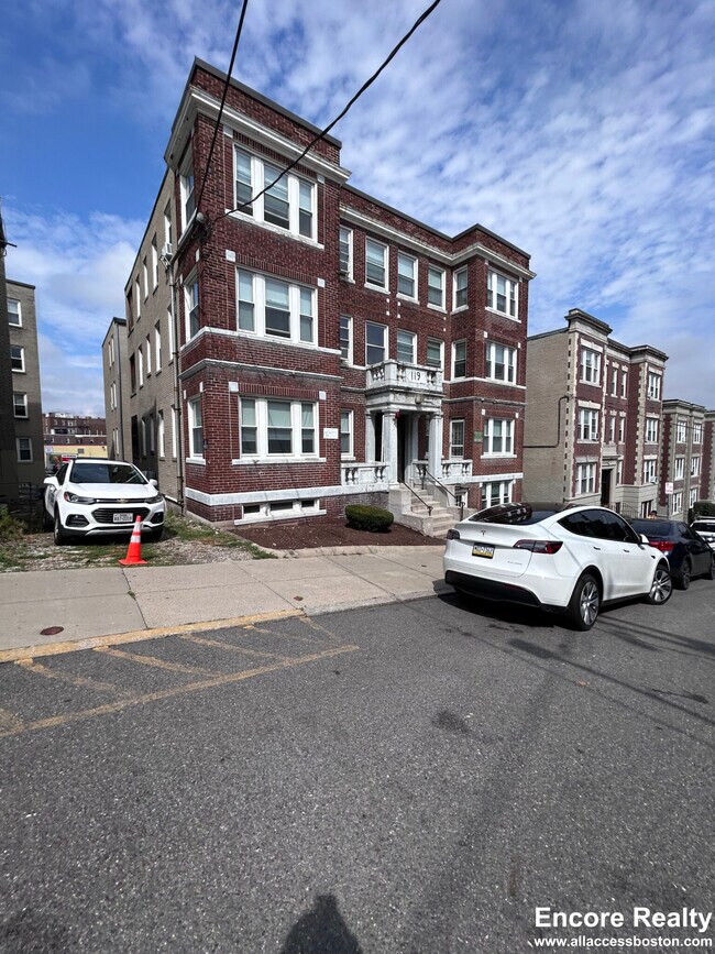 Building Photo - 119 Brainerd Rd