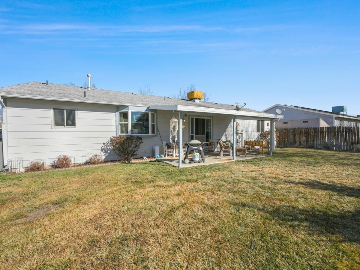 Building Photo - 2981 Bookcliff Ave