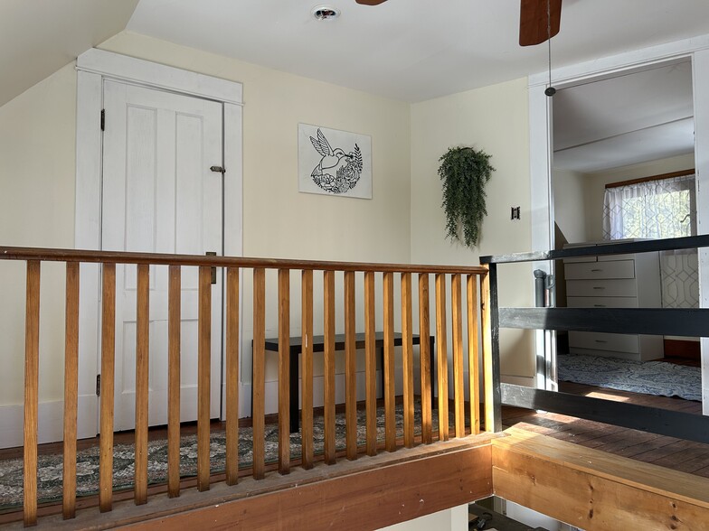 Building Photo - 345 Main St