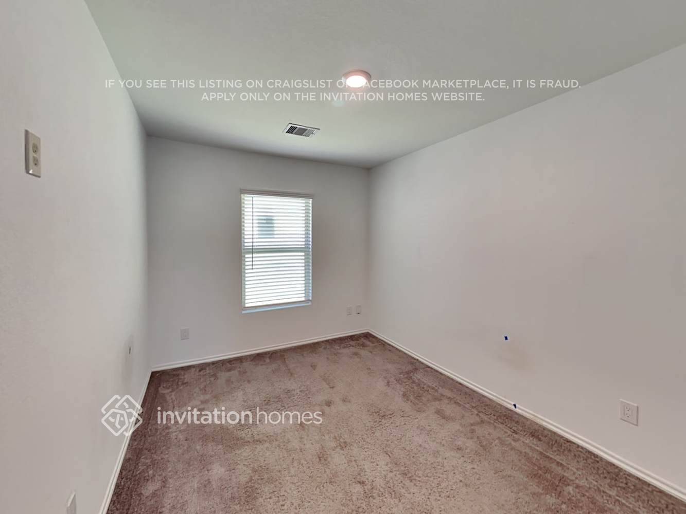 Building Photo - 18702 Mercer Fls Dr