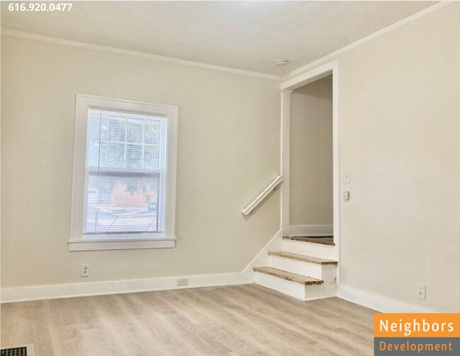 Building Photo - 1139 Walker Ave NW