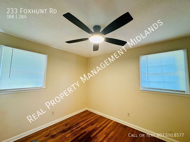 Building Photo - 233 Foxhunt Rd