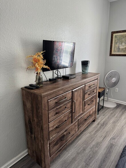 Building Photo - 4114 Breakview Dr