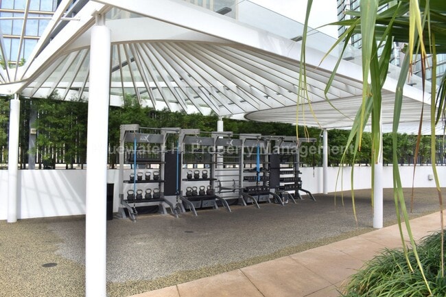 Building Photo - Koula 3/3/2, high flr. w/ Ocean & DH Views (Kakaako Area)