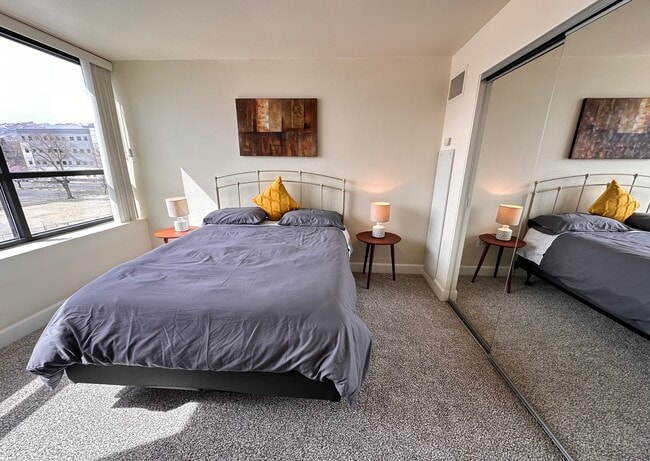 Building Photo - 450 N Arlington Ave