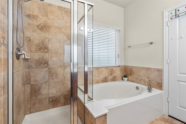 Building Photo - 12725 Pirate Bend Dr