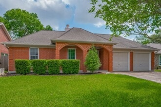Building Photo - 3007 Cloverdale Dr