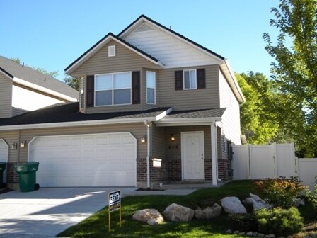 Primary Photo - Great Town Home for Rent in Ogden
