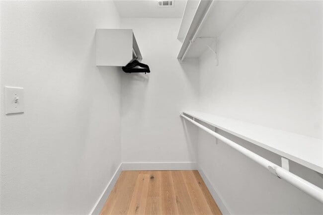 Building Photo - 1806 Garden St