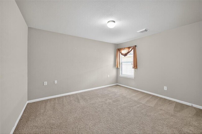 Building Photo - 15512 Interlachen Dr